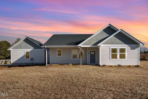 143 Christmas Light Rd, Kenly, NC 27542