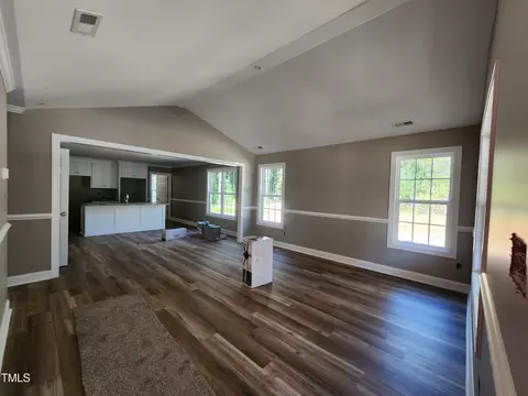 910 West St, Smithfield, NC 27577 photo 4