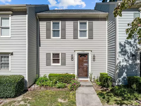 1706 Township Cir, Raleigh, NC 27609