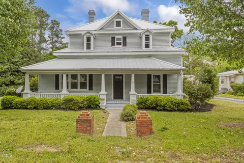 323 E Main St, Coats, NC 27521