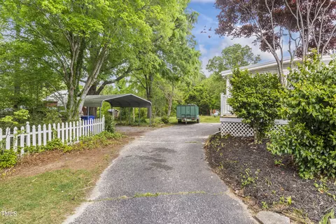 323 E Main St, Coats, NC 27521 photo 10