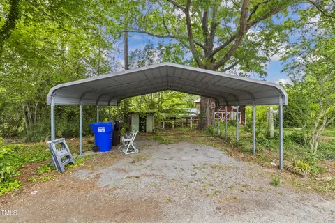 323 E Main St, Coats, NC 27521 photo 9