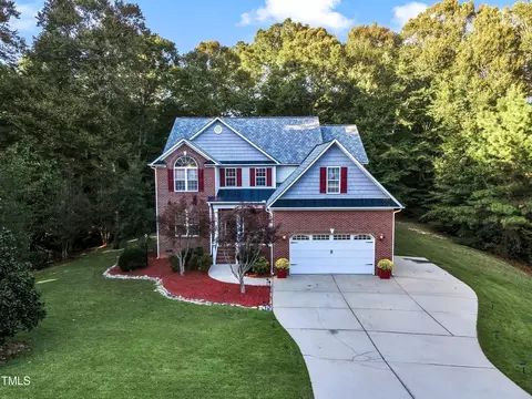 319 River Knoll Dr, Clayton, NC 27527