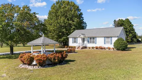 49 Baysprings Ct, Willow Spring, NC 27592