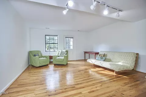 105 Fidelity St #B6, Carrboro, NC 27510