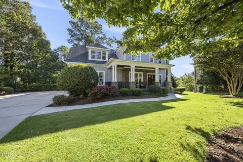 104 Creekbury Ct, Cary, NC 27519