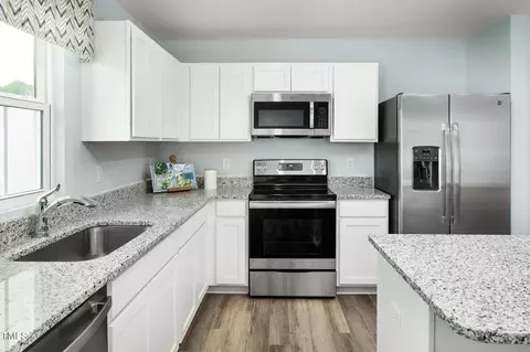 Kitchen - 150 Elyse Overlook Loop, Sanford, NC 27330 photo 3 of 4