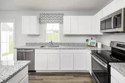 Kitchen - 150 Elyse Overlook Loop, Sanford, NC 27330 photo 2 of 4