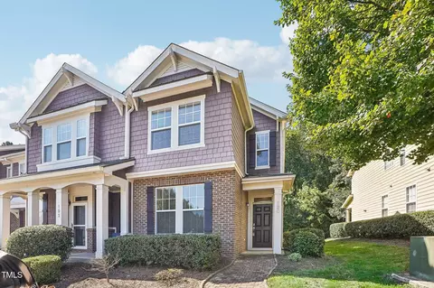 190 Point Comfort Ln, Cary, NC 27519