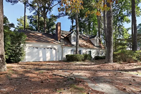 401 Pecan Dr, Selma, NC 27576