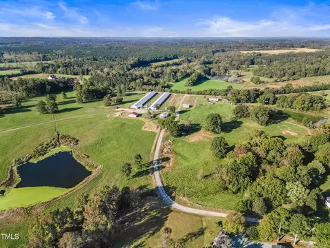 205 Shelby Ln, Siler City, NC 27344