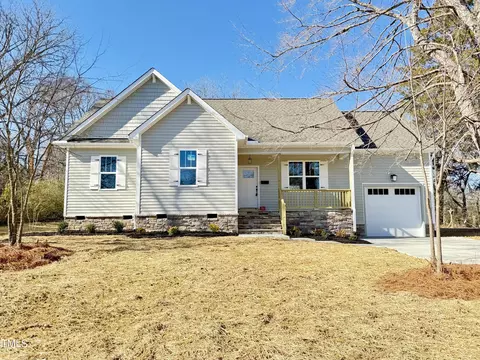 107 Railroad Ave, Oxford, NC 27565