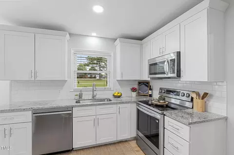 317 Edgewater Dr, Broadway, NC 27505 photo 52