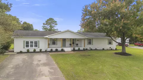 317 Edgewater Dr, Broadway, NC 27505