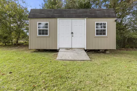 317 Edgewater Dr, Broadway, NC 27505 photo 18