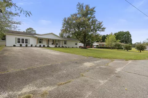 317 Edgewater Dr, Broadway, NC 27505 photo 11
