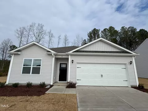 51 Bronco Pace Dr, Clayton, NC 27520