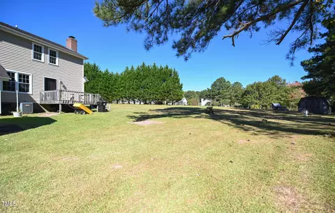 Exterior - 313 William Dr, Benson, NC 27504 photo 4 of 5