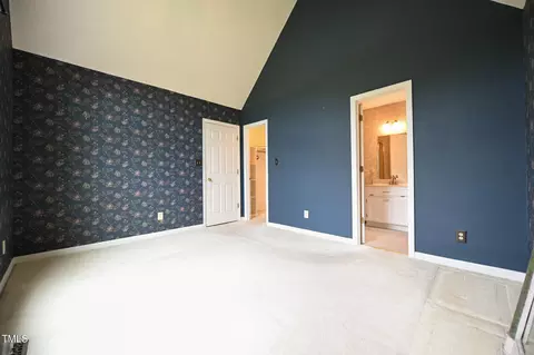 Bedroom - 313 William Dr, Benson, NC 27504 photo 4 of 10