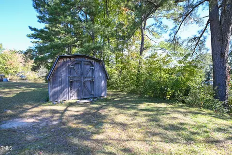 Exterior - 313 William Dr, Benson, NC 27504 photo 5 of 5