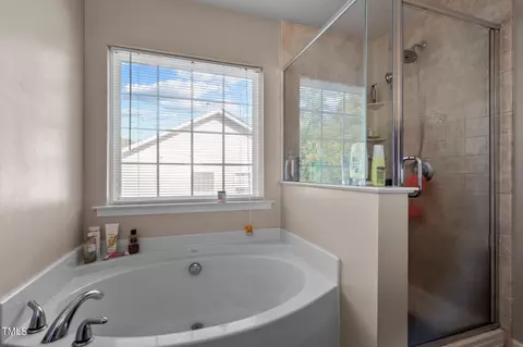 404 Ashburn Ln, Durham, NC 27703 photo 15