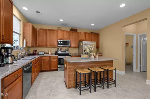 404 Ashburn Ln, Durham, NC 27703 photo 7