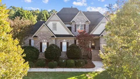 1088 Tacketts Pond Dr, Raleigh, NC 27614