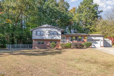 1148 Sturdivant Dr, Cary, NC 27511
