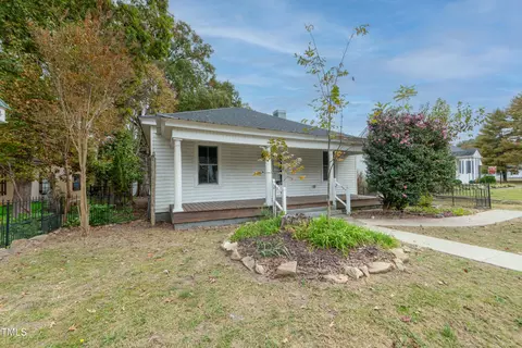 301 Ferguson St, Littleton, NC 27850