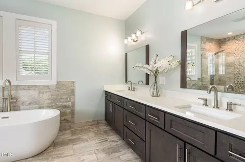 521 Ferry Ct, Wake Forest, NC 27587