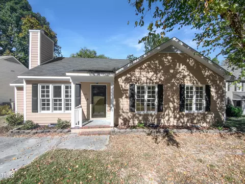 5421 Royal Troon Dr, Raleigh, NC 27604