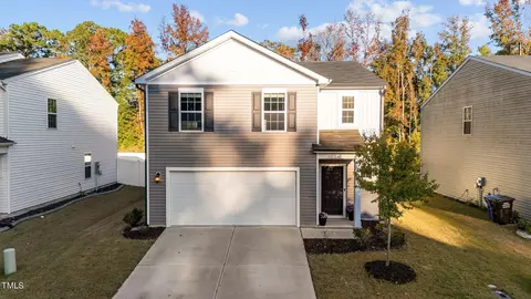 872 Bellewood Gardens Dr, Angier, NC 27501