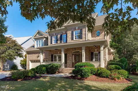707 Dominion Hill Dr, Cary, NC 27519
