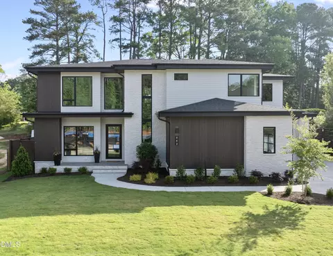 662 Manchester Dr, Raleigh, NC 27609