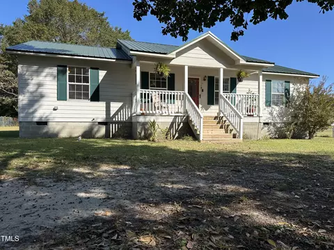 504 A W Queen St, La Grange, NC 28551
