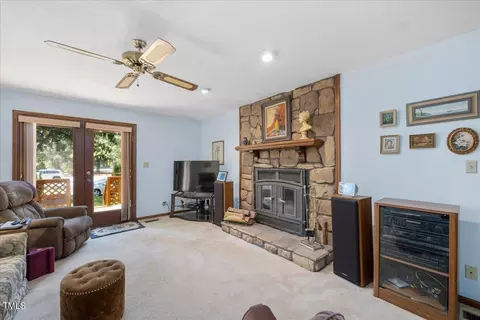 5636 Darrow Dr, Raleigh, NC 27612