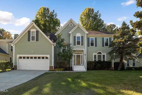 9813 Rockledge Dr, Raleigh, NC 27617