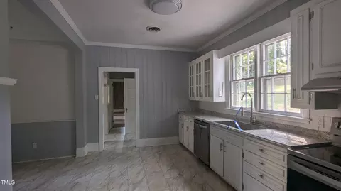 223 Willowood Dr, Henderson, NC 27536 photo 9
