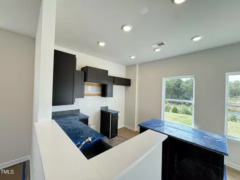 149 Courtside Dr, Dunn, NC 28334 photo 4