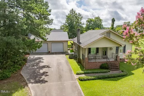 54 Hickory Cir, Roanoke Rapids, NC 27870