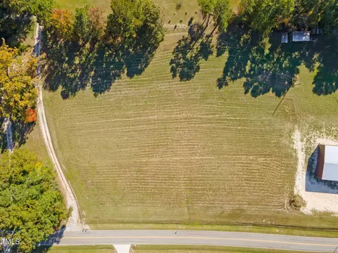 651 Dixon Rd, Willow Springs, NC 27592