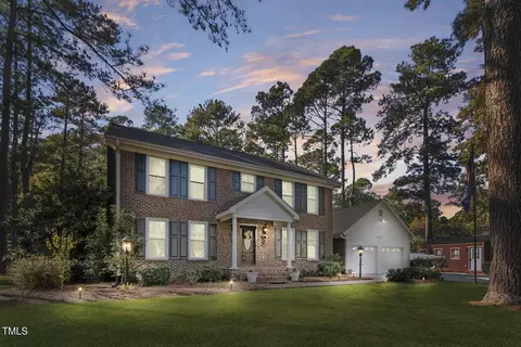 8181 Glasgow Dr, Laurinburg, NC 28352