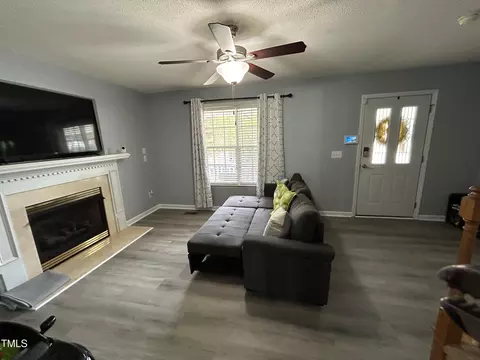 111 Wimbledon Ct, Clayton, NC 27520 photo 3