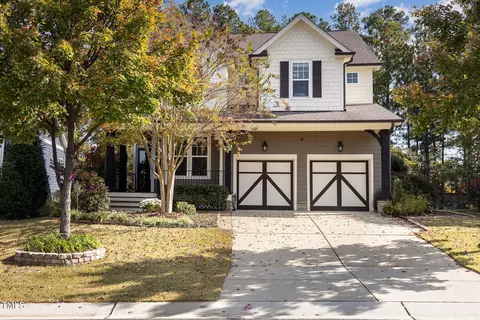221 Pointe Park Cir, Holly Springs, NC 27540