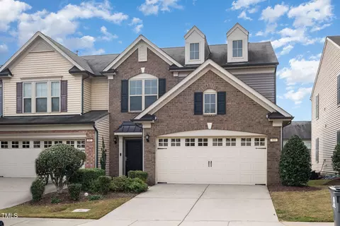810 Brier Crossings Loop, Durham, NC 27703 photo 2