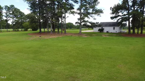 814 Shade Tree Rd, Benson, NC 27504