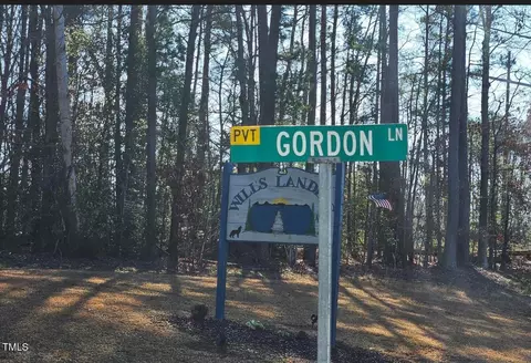 38 Gordon Ln, Macon, NC 27551