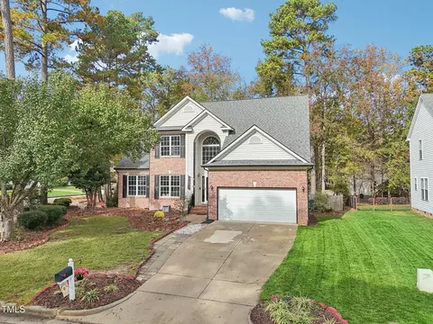 4010 Winecott Dr, Apex, NC 27502