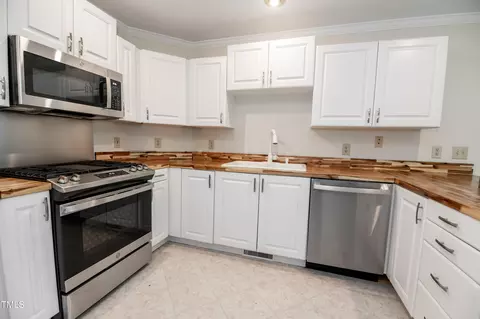 Kitchen - 119 Chris Ct, Garner, NC 27529 photo 3 of 4