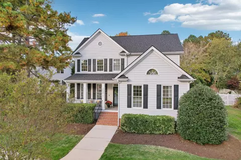 233 Elmcrest Dr, Holly Springs, NC 27540